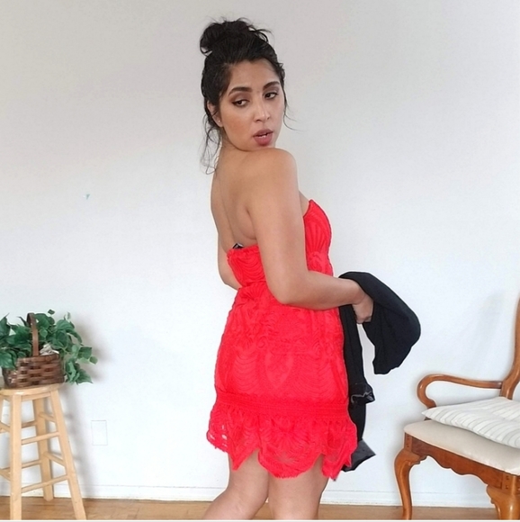 FOREVER 21 CHERRY RED EMBROIDERED MINI DRESS M 6 8 10 - Picture 9 of 10